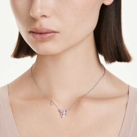 Ariana Grande X Swarovski Anhänger mit gemischten Schliffen, Libelle, mehrfarbig, rhodiniert Ariana Grande X Swarovski Anhänger mit gemischten Schliffen, Libelle, mehrfarbig, rhodiniert
