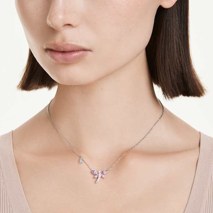 Ariana Grande X Swarovski Anhänger mit gemischten Schliffen, Libelle, mehrfarbig, rhodiniert Ariana Grande X Swarovski Anhänger mit gemischten Schliffen, Libelle, mehrfarbig, rhodiniert