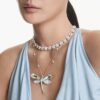 Ariana Grande X Swarovski Anhänger und Brosche Kristallperle, gemischte Schliffe, Libelle, weiss, rhodiniert Ariana Grande X Swarovski Anhänger und Brosche Kristallperle, gemischte Schliffe, Libelle, weiss, rhodiniert
