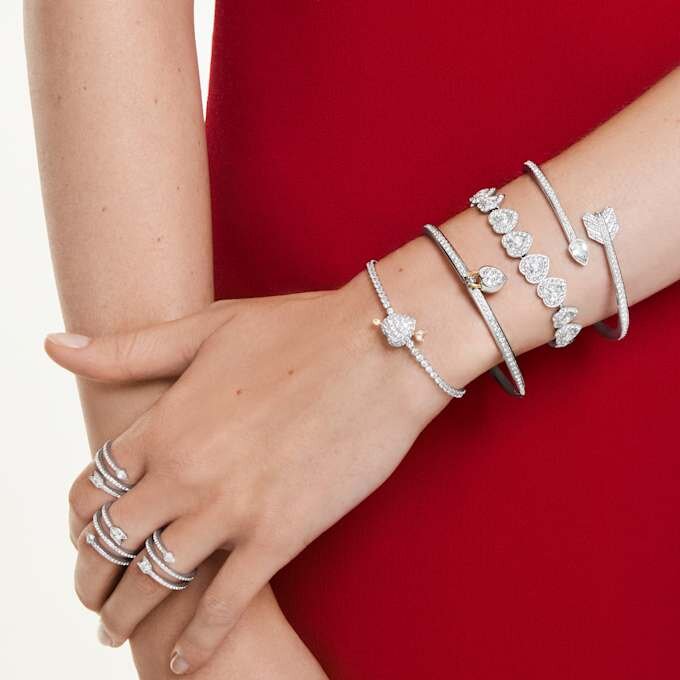 Ariana Grande X Swarovski-Armband mit gemischten Schliffen, Herz, weiss, rhodiniert Ariana Grande X Swarovski-Armband mit gemischten Schliffen, Herz, weiss, rhodiniert