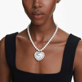 Ariana Grande X Swarovski Halskette Kristallperle, Herzschliff, Herz, Weiss, rhodiniert Ariana Grande X Swarovski Halskette Kristallperle, Herzschliff, Herz, Weiss, rhodiniert