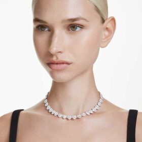 Ariana Grande X Swarovski Halskette mit gemischten Schliffen, Herz, weiss, rhodiniert Ariana Grande X Swarovski Halskette mit gemischten Schliffen, Herz, weiss, rhodiniert