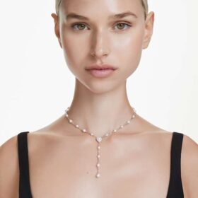 Ariana Grande X Swarovski Y Halskette mit gemischten Schliffen, Kristallperle, Herz, weiss, rhodiniert