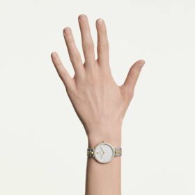 Cosmopolitan-Uhr, Swiss Made, Metallarmband, silberfarben, gemischte Metalloptik