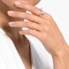 Mesmera Offener Ring mit Herzschliff, Pavé, weiss, rhodiniert Mesmera Offener Ring mit Herzschliff, Pavé, weiss, rhodiniert