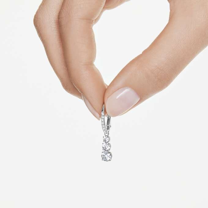 Stilla Attract Ohrringe mit rundem Schliff, weiss, rhodiniert Stilla Attract Ohrringe mit rundem Schliff, weiss, rhodiniert
