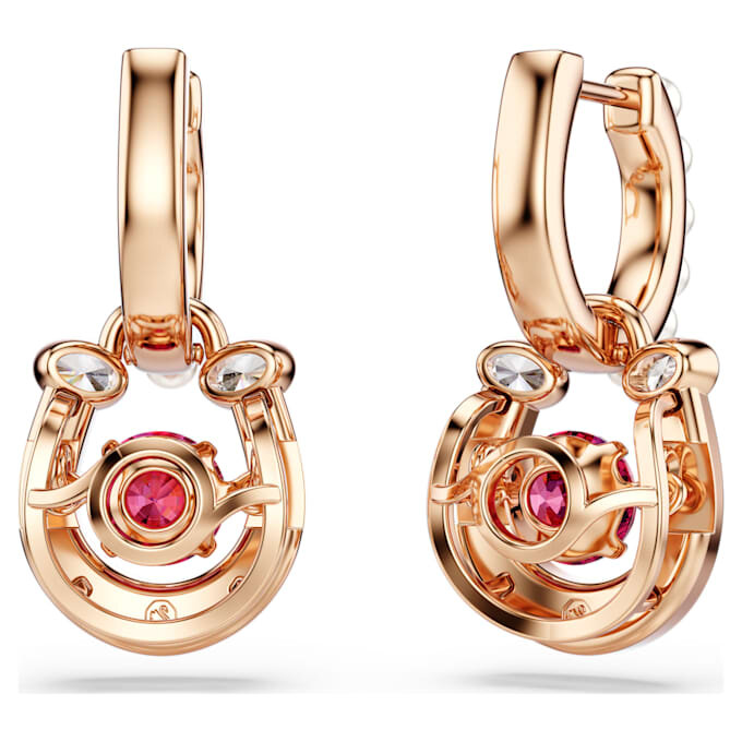 Symbolica-Ohrringe mit Kristallperle, Rundschliff, Pavé, Hufeisen, rot, roségoldfarben plattiert Symbolica-Ohrringe mit Kristallperle, Rundschliff, Pavé, Hufeisen, rot, roségoldfarben plattiert